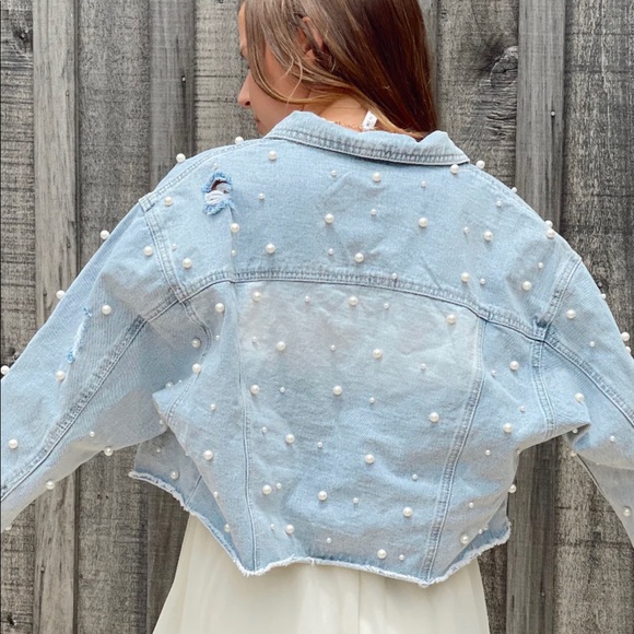 Peach Love California Jackets & Blazers - Denim Pearl Cropped Jacket size medium